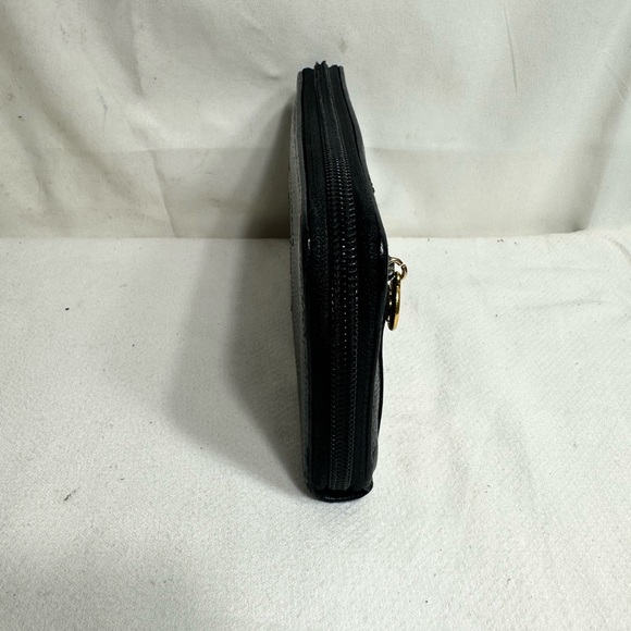 Chanel Zippy Wallet - Picture 3 of 10